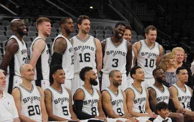 团队为其制 团队为其制